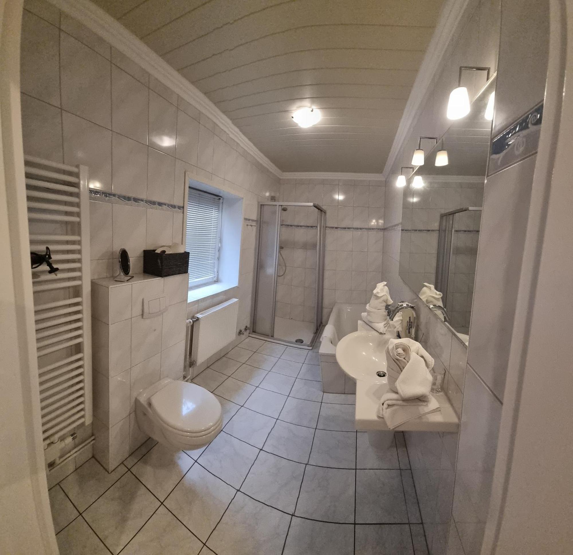 Hotel-Cafe-Lindow Wenningstedt-Braderup Exterior foto